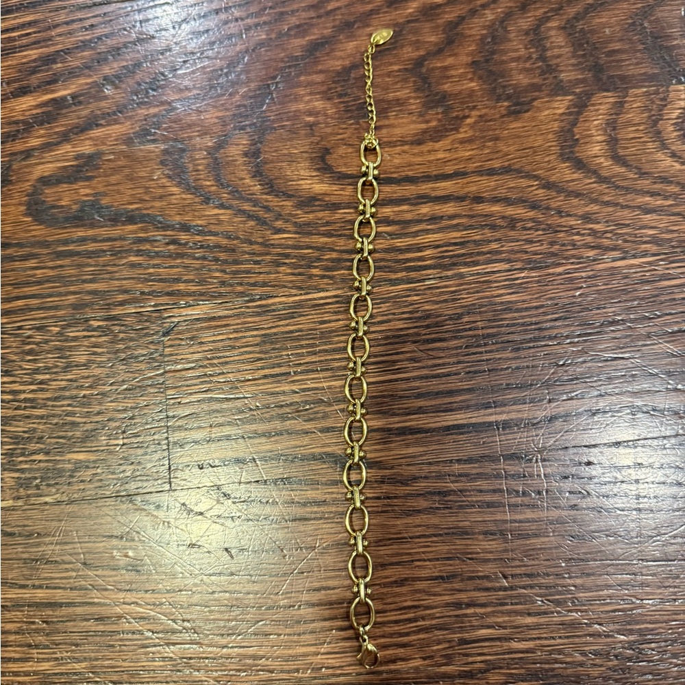 Elegant Gold Chain Bracelet